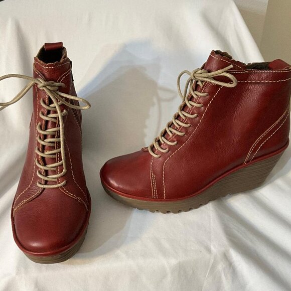 FLY LONDON 'Yole' Burgundy Leather Lace Up Wedge Ankle Boots Women's size 9.5 - Picture 2 of 7